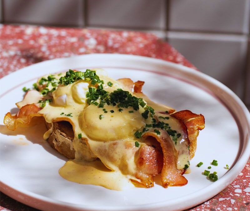 Jajka po Benedyktyńsku / Eggs Benedict – Najlepsze Śniadanie w Krakowie / Best Breakfast in Krakow
